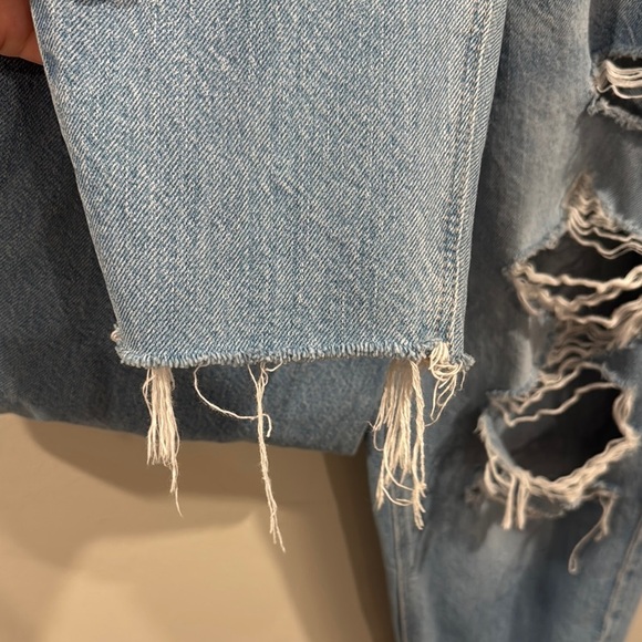 American Eagle Outfitters Women's Relaxed Mom Jean High-rise Distressed Size 0 - Picture 4 of 7